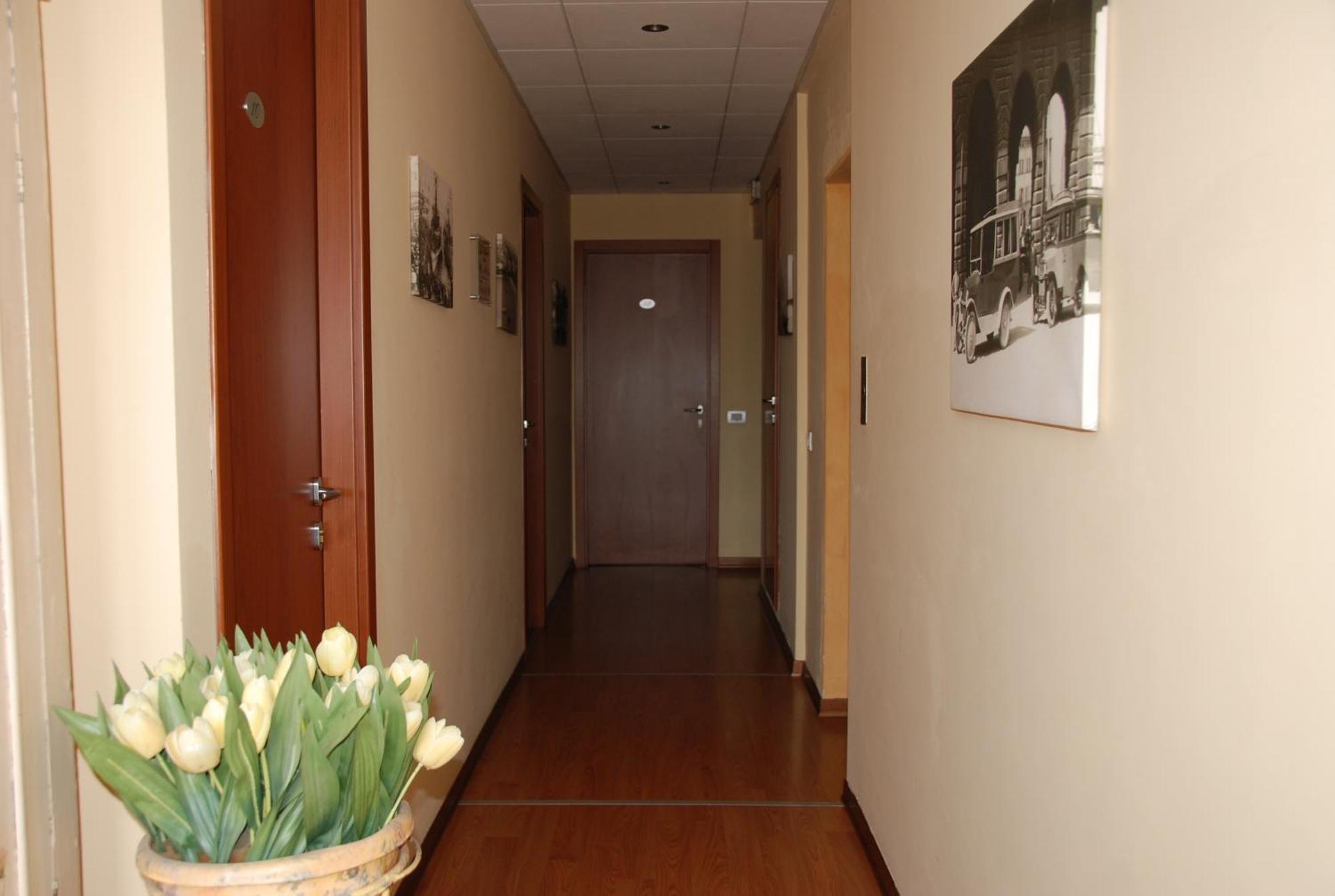 Hotel Moniga Desenzano del Garda Exteriör bild