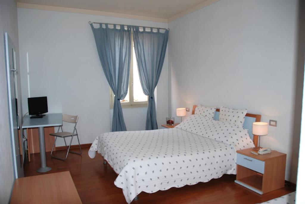 Hotel Moniga Desenzano del Garda Exteriör bild